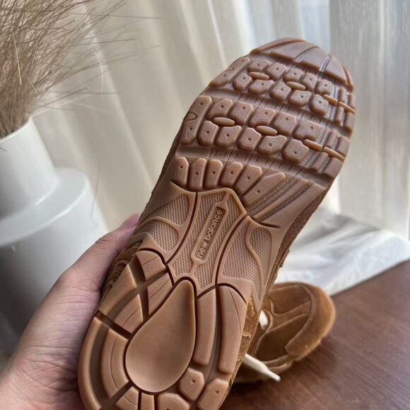 Miu Miu & New Balance 530 SL suede sneakers in Cinnamon - Picture 7 of 8